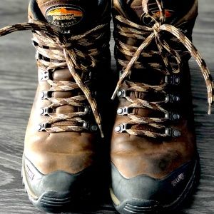Meindl Hiking Boot